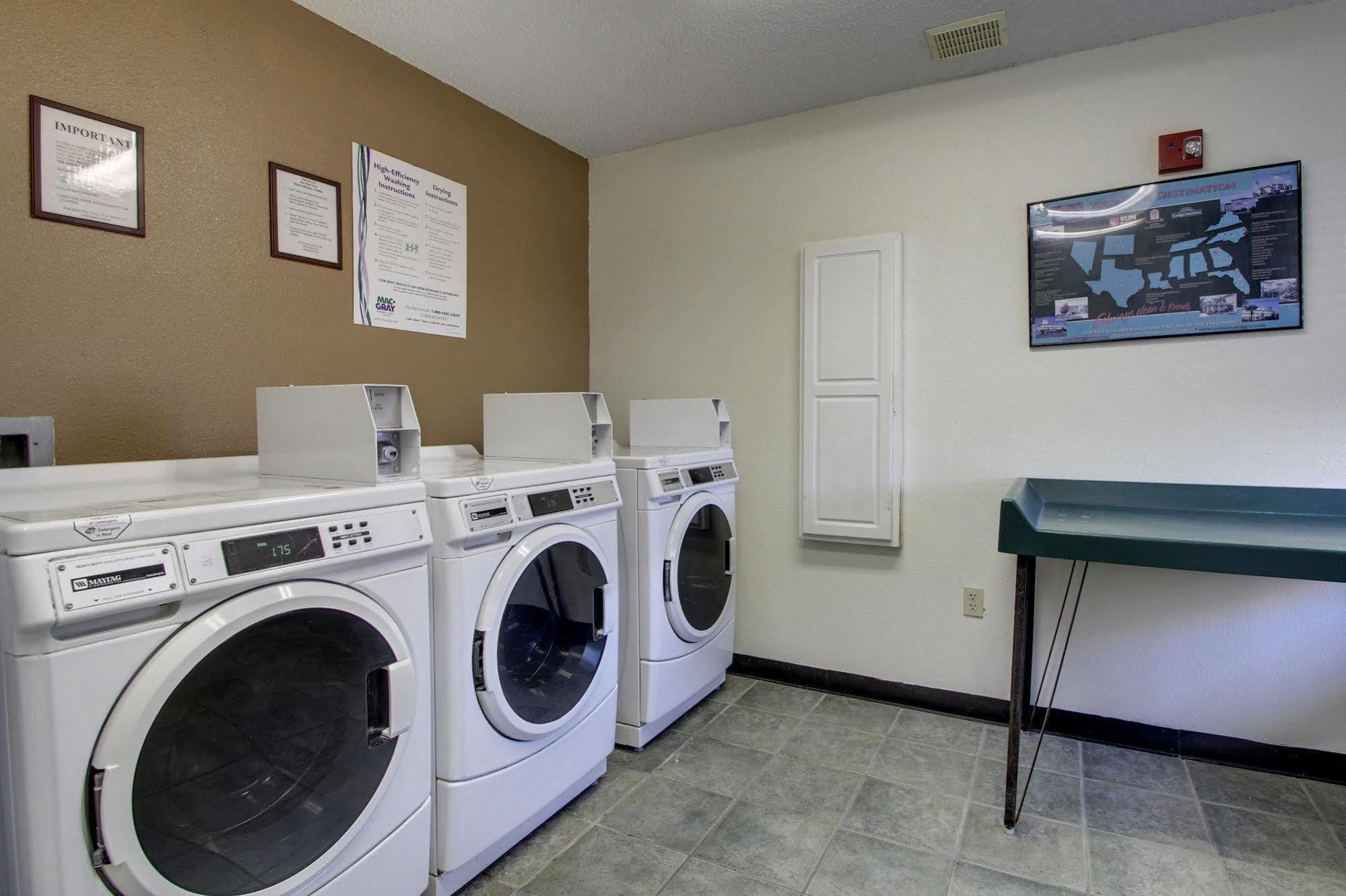 Intown Suites Extended Stay Select Atlanta Ga - Мороу Екстериор снимка